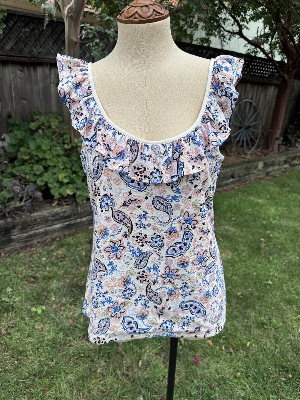 LOFT Outlet Women's Blouse Tank Top Size Large Floral Ruffle Round Neck